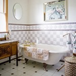Old Fashioned Claw Foot Tub - The Gite Photo by Steve Scardina.