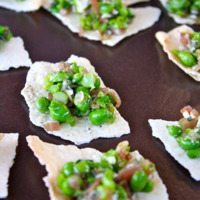 photo of fresh pea appetizer—2011 Outstanding in the Field Dinner—photo by The Farm Chicks